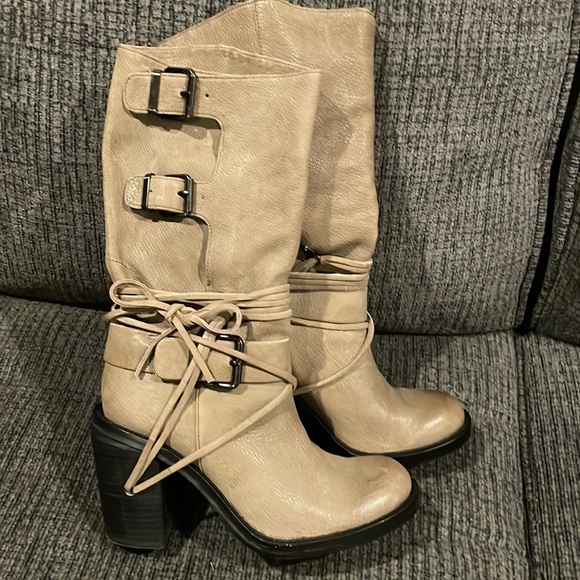Vince Camuto boots - Picture 1 of 2